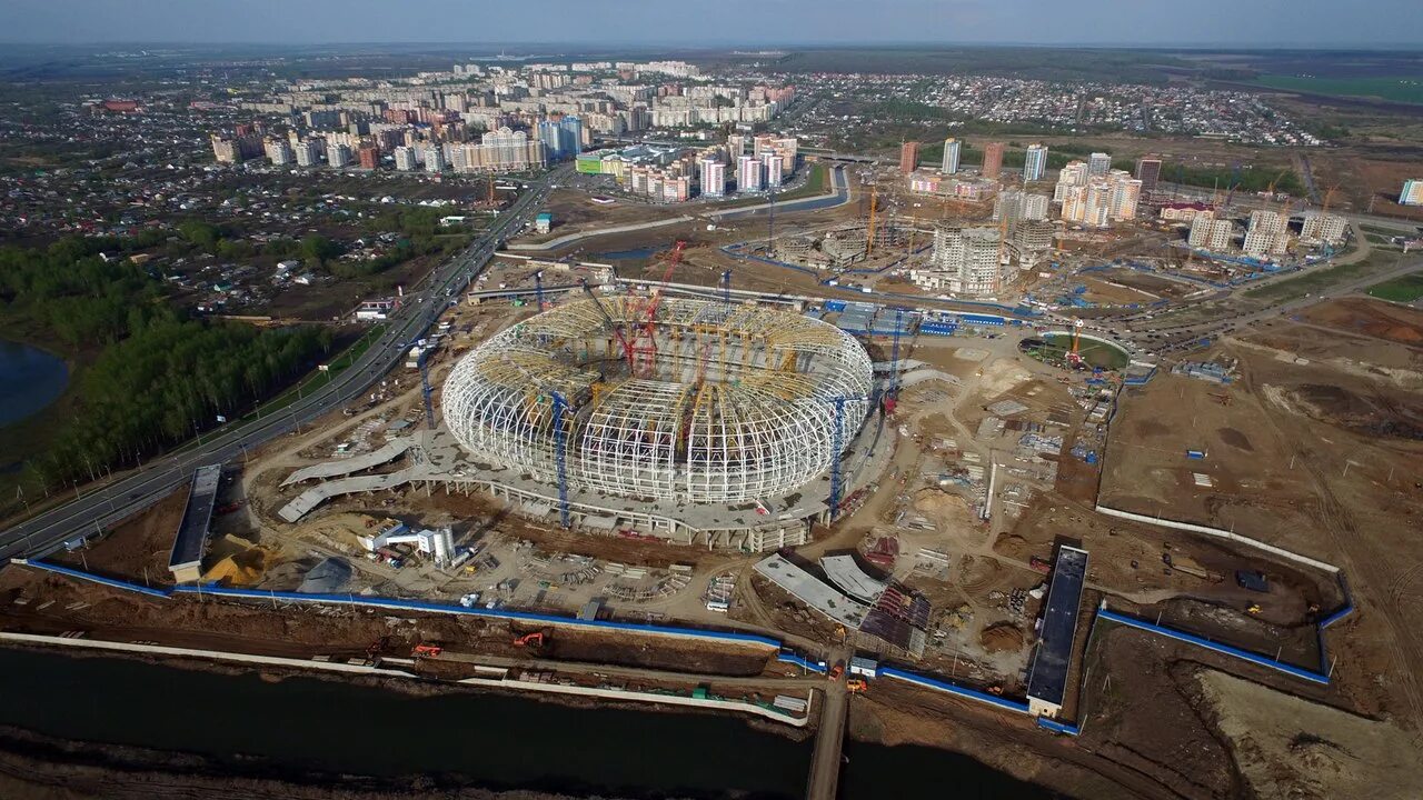 Саранск строится. Театр строительный в саранске. Жк арена саранск. Мордовия стройка домов. Проспект российской армии 10.