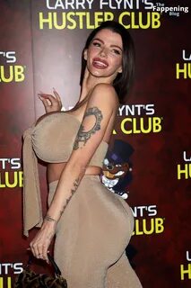 Porn star Joslyn James hosts hot New Year’s Eve Party at Hustler Club Las V...