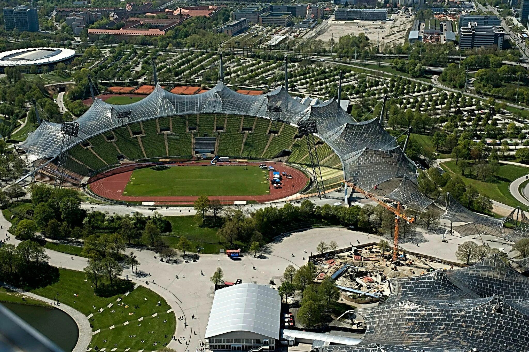 Olympic stadium. Олимпийский стадион Мюнхен 1972. Стадион Олимпиаштадион Мюнхен. Олимпия Штадиум Мюнхен. Олимпийский стадион в Мюнхене. Арх.Отто Фрай.