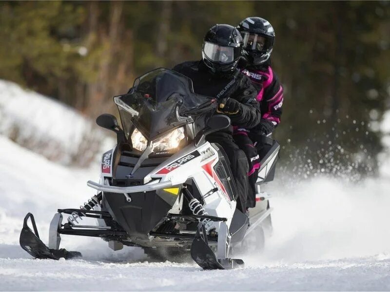 Инди 550. Polaris Indy 550. Polaris Indy Adventure 550. Поларис 550 толкатели. Polaris White track 550.