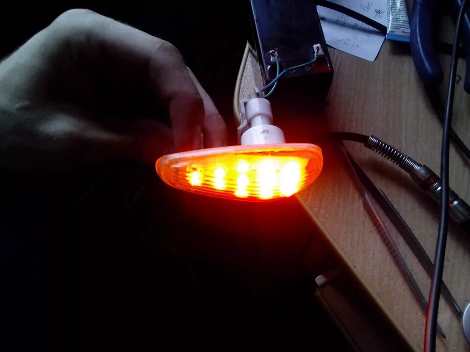 Реле поворотов ваз 21099. Vag горящие поворотники. Cerato 2013 поворотники. Поворотник мигает чаще. Поворотник мигает чаще.