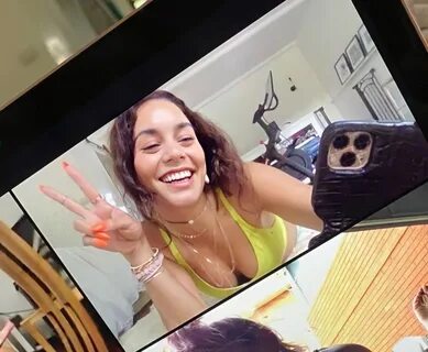 Vanessa Hudgens Peace Sign Fingers! 