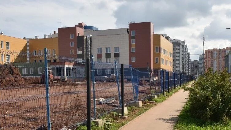 Стадион торпедо мытищи. 25 мкр мытищи стадион. Наш дворик уссурийск. Микрорайон 25а мытищи. Стадион торпедо мытищи.