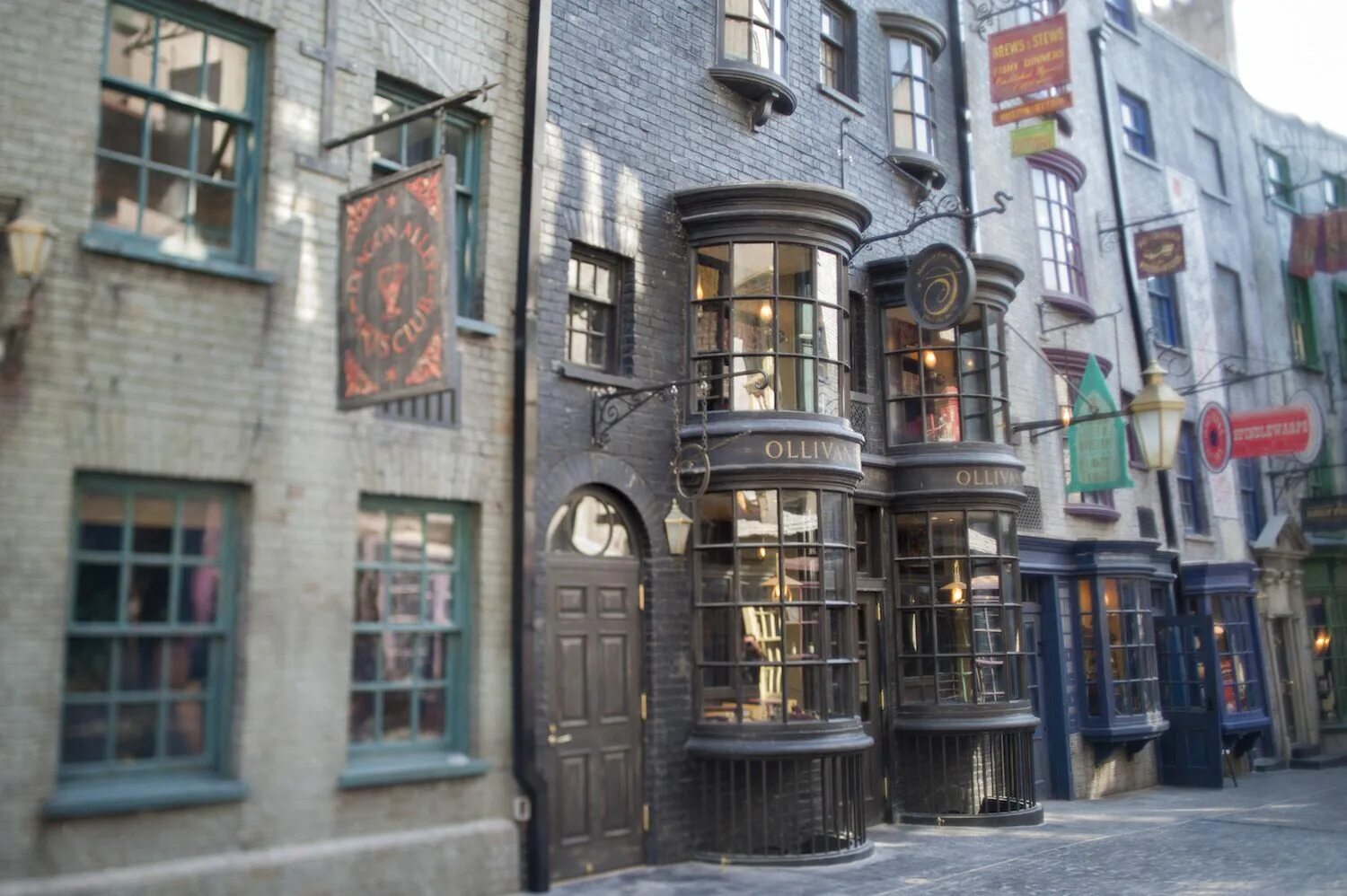Diagon alley. Diagon alley. Косой переулок в лондоне. Diagon alley. Diagon alley.