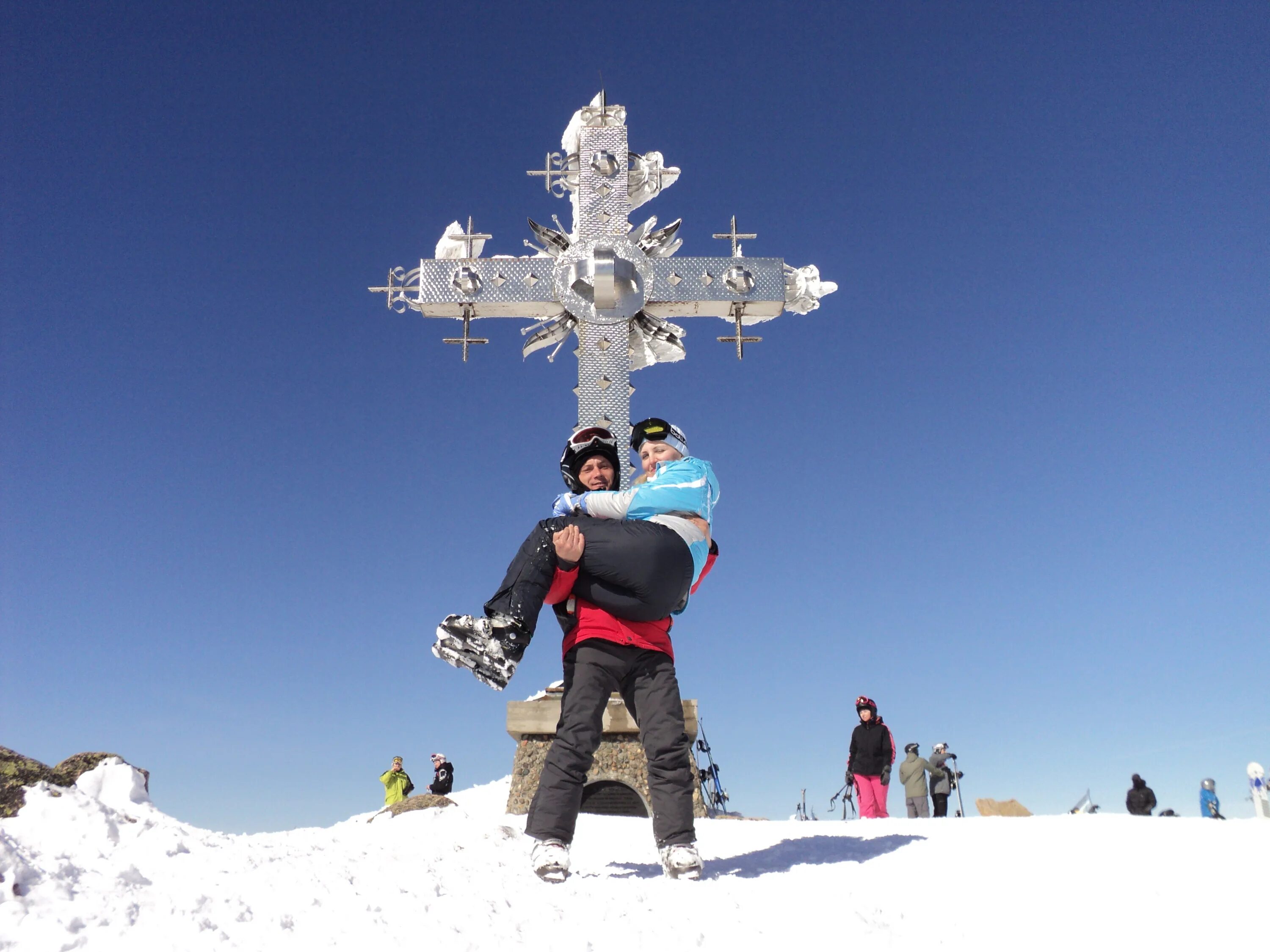 гора шерегеш горнолыжный курорт. гора зеленая шерегеш. шерегеш фестиваль грелка. шерегеш летом. шерегеш горнолыжный курорт март.
