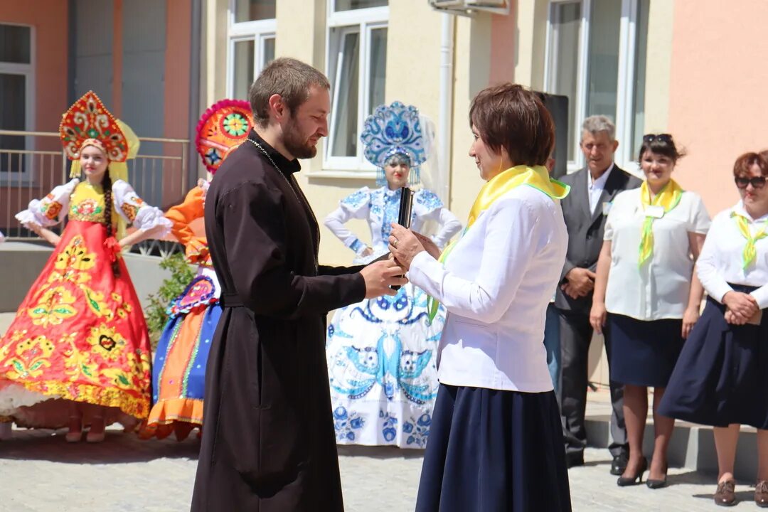 День открылся на заре. Ивановка детский сад. Ивановка (Сакский район). ДДУ Светлячок Ивановка Сакский район. Церемония открытия детского сада в селе Завет-Ленинский!.