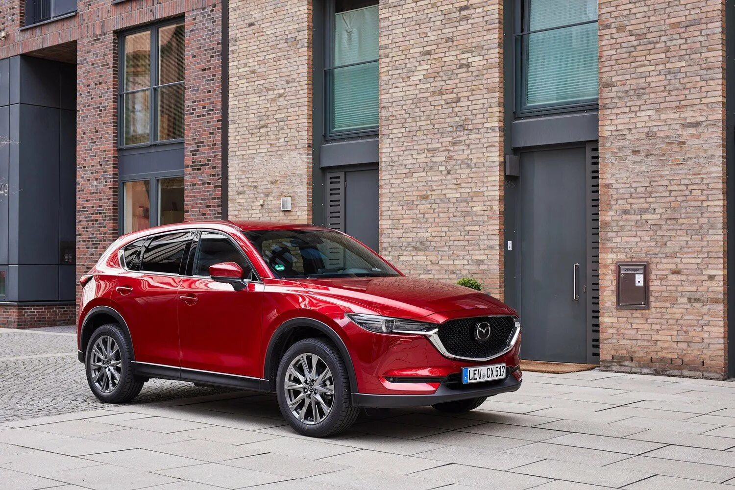 Мазда cx5 2019. Mazda CX-5 2019. Мазда СХ-5 красная. Мазда СХ-5 красная новая.