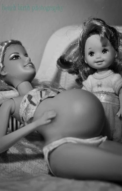 Кукла барби midge беременная. Женщина рожает куклу. Кукла барби беременная. Куклы барби беременные рожают. Кукла барби беременная.