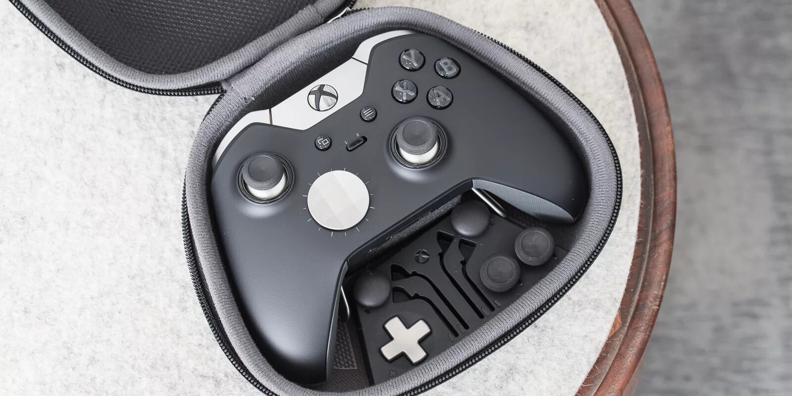 Xbox x Elite. Starfield Xbox Elite Controller. Геймпады Xbox Sony. Xbox платформа для стриминга. Control look