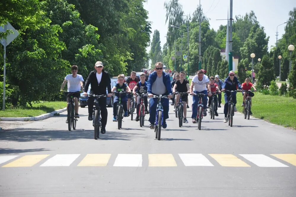 Усмань в контакте новый формат. Усмань велопробег. Велопробег в новой Усмани Воронежской. Велопробег Измалково Липецкой. Дрезгаловский сельсовет Краснинского.