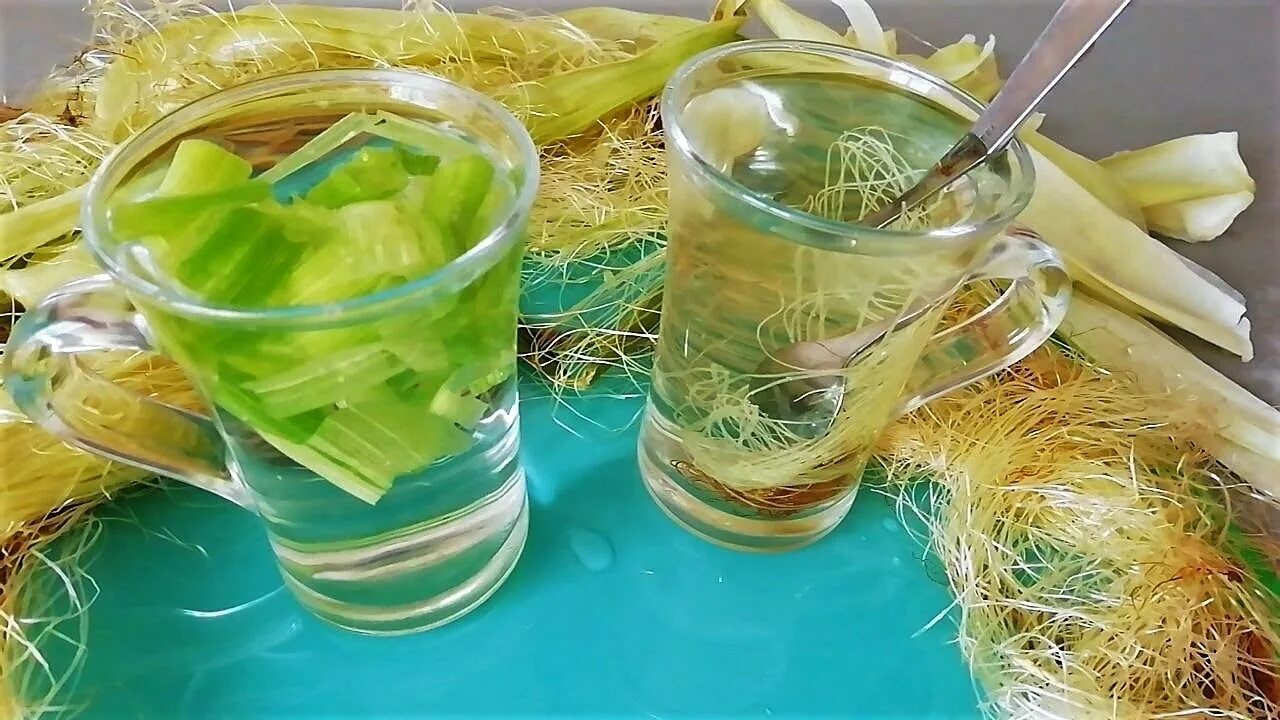 Рыльца кукурузы чай. Кукурузные рыльца отвар. Кукурузные рыльца, 30 гр. Отвар кукурузных рылец. Отвар кукурузных рылец.