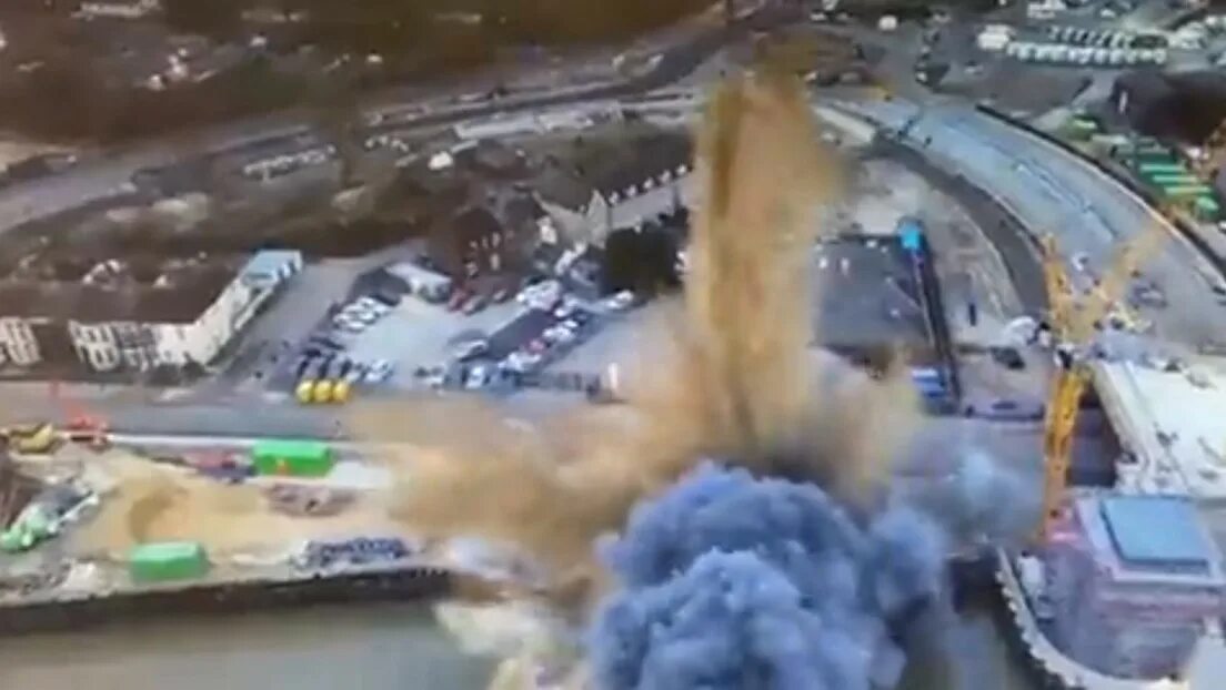 The mercenary bomber explode all cheaters. The mercenary bomber explode all cheaters