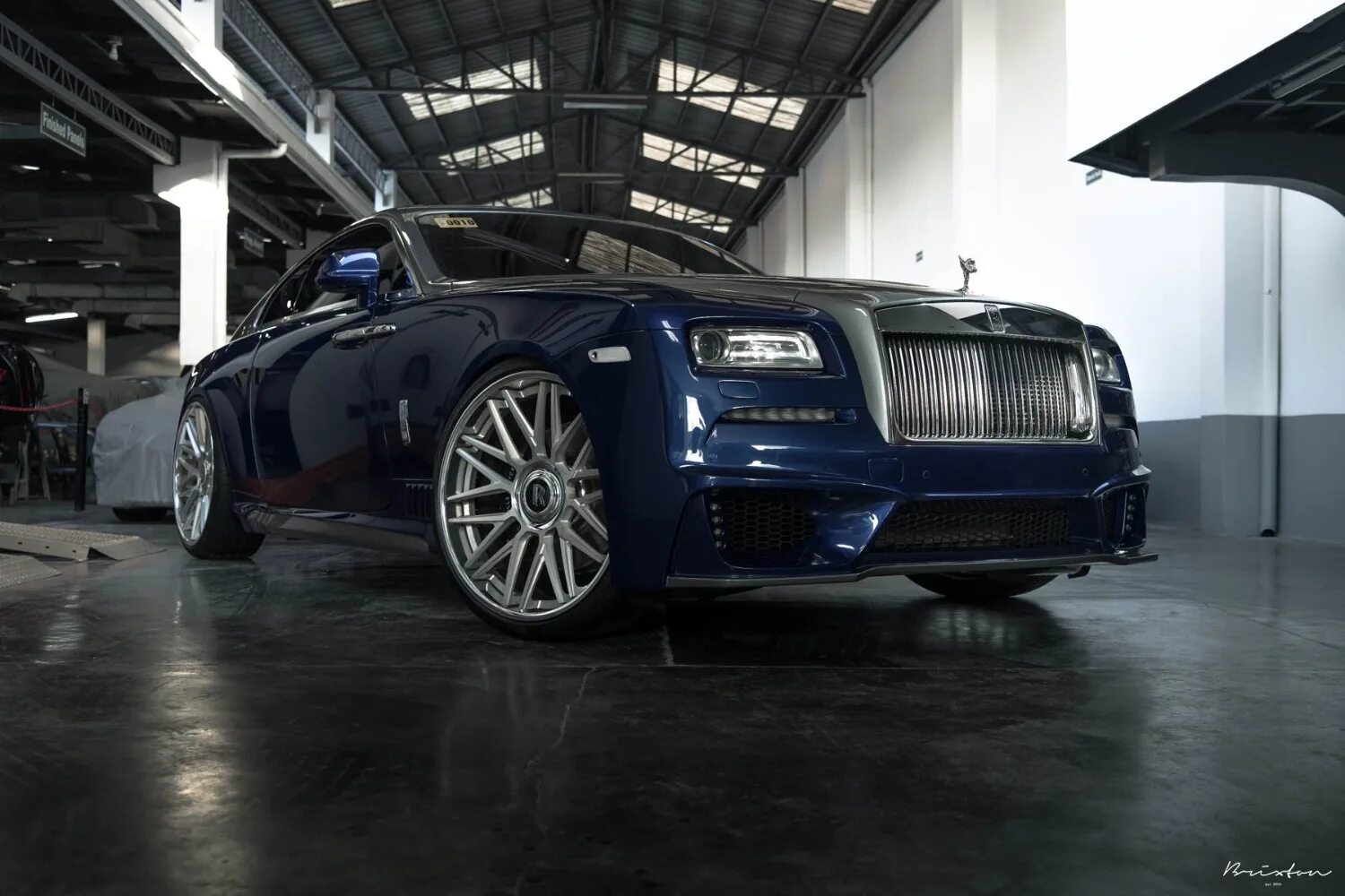 Роллс ройс тюнинг. Роллс ройс. роллс ройс тюнингованная. rolls-royce wraith 2025. rolls royce wraith тюнингованный.