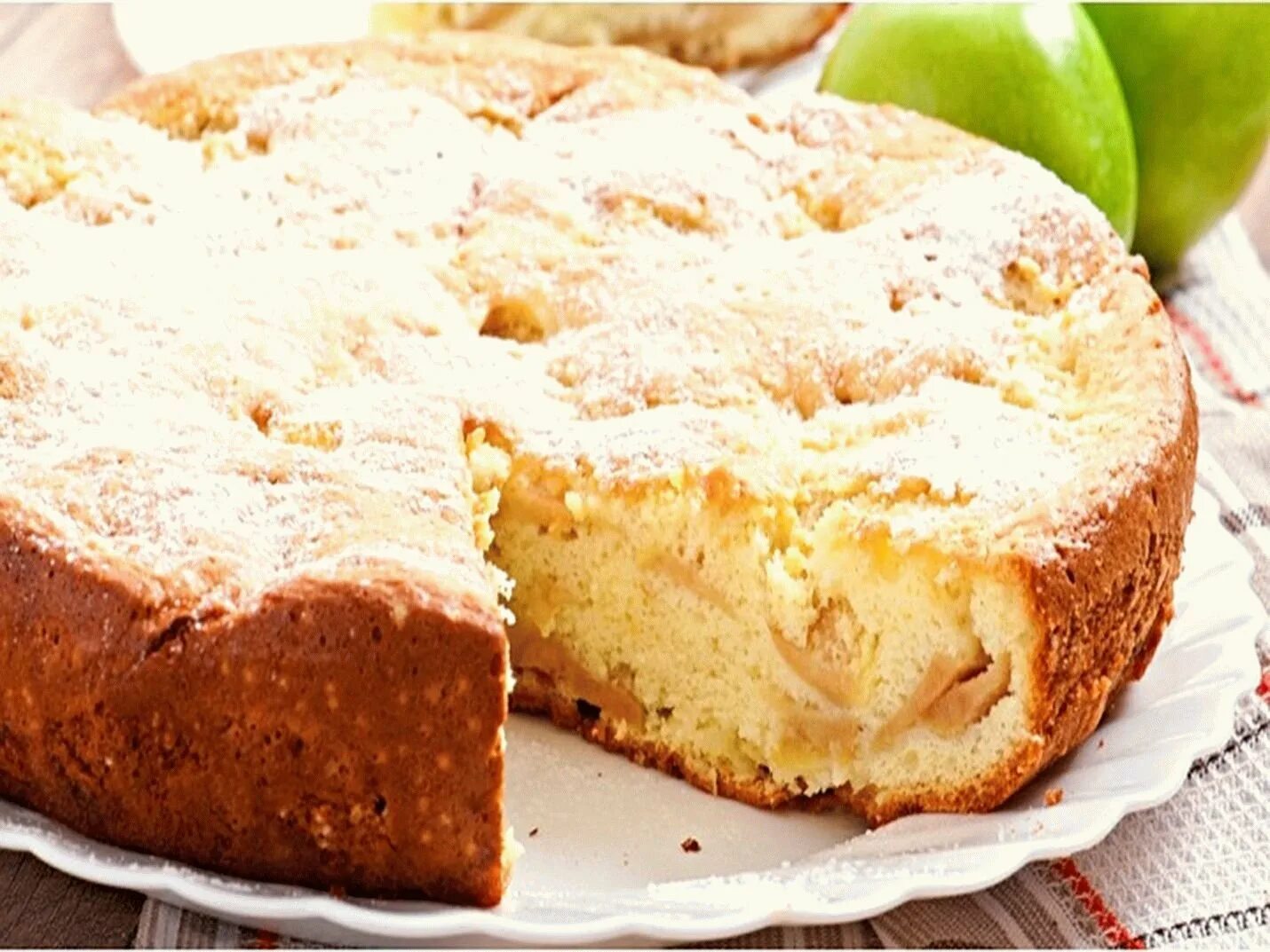 Вкуснейший яблочный пирог простейший рецепт