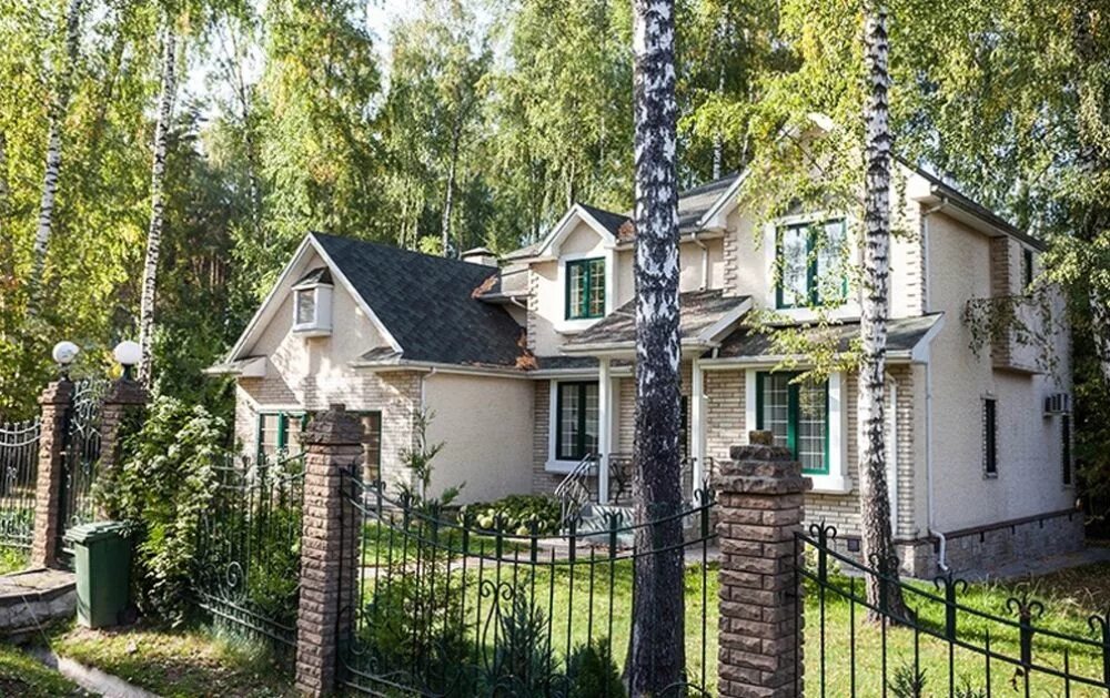 Дачный коттедж. Реконструкция дачного домика. Красивые коттеджи. Снт горки-2 одинцовский. Дачный домик на участке.