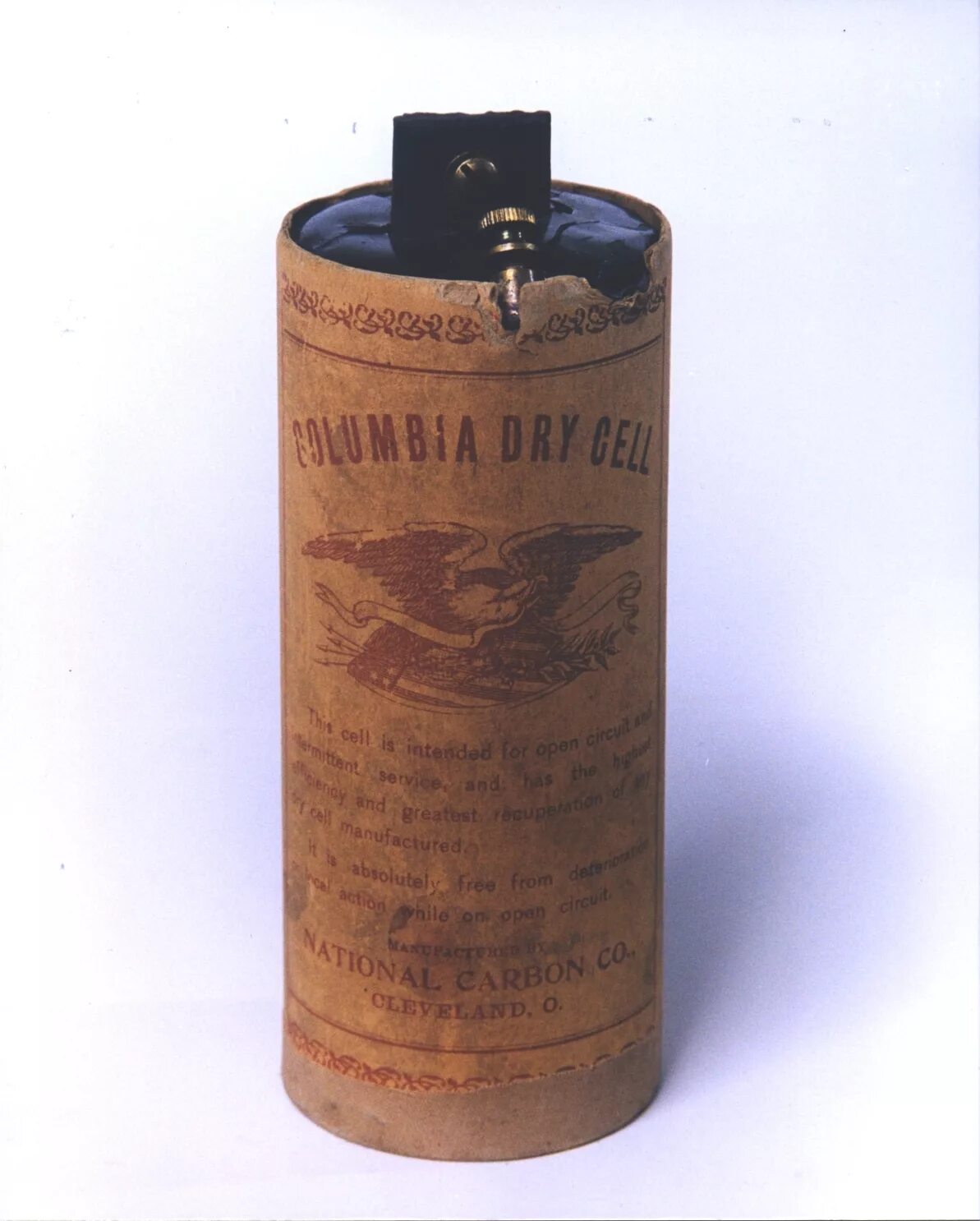 Сухая батарея Колумбия 1896. Первая батарейка сухого типа с углеродом марки Columbia. First battery