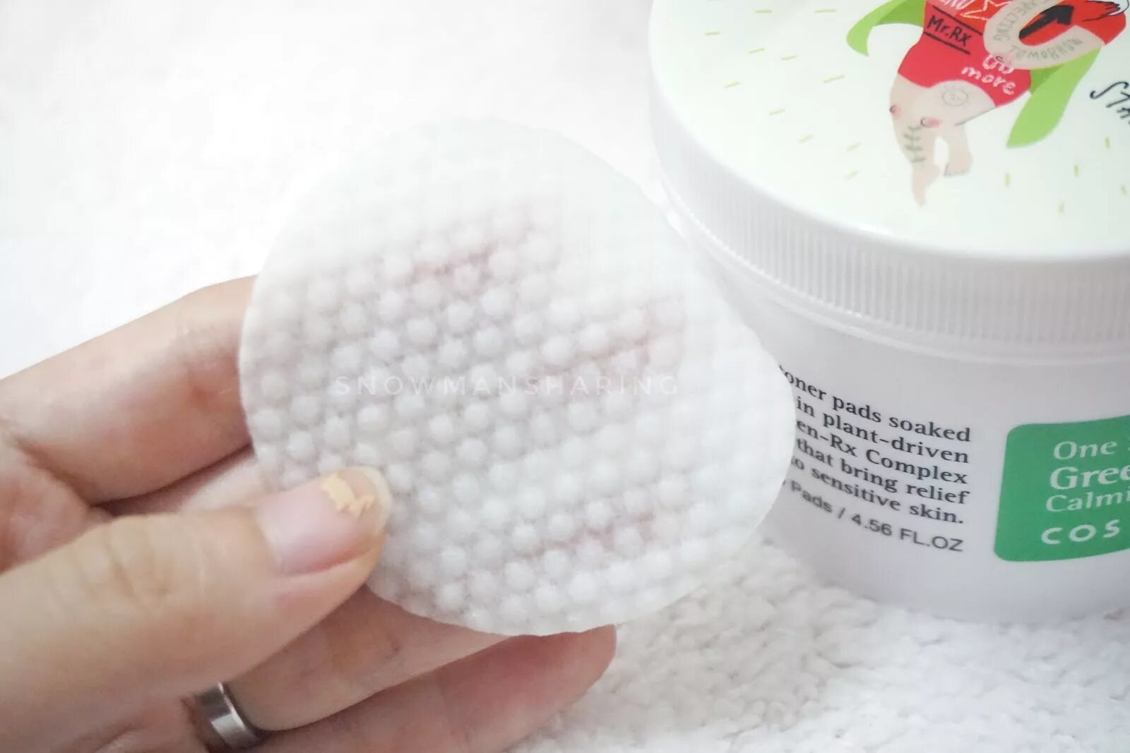 Petitfee hibiscus brightening peel pads. Салфетка для пиллинга лица. Пэды для лица что это такое. Пилинг пэды cosrx. Пилинг пэды для лица кислотный.