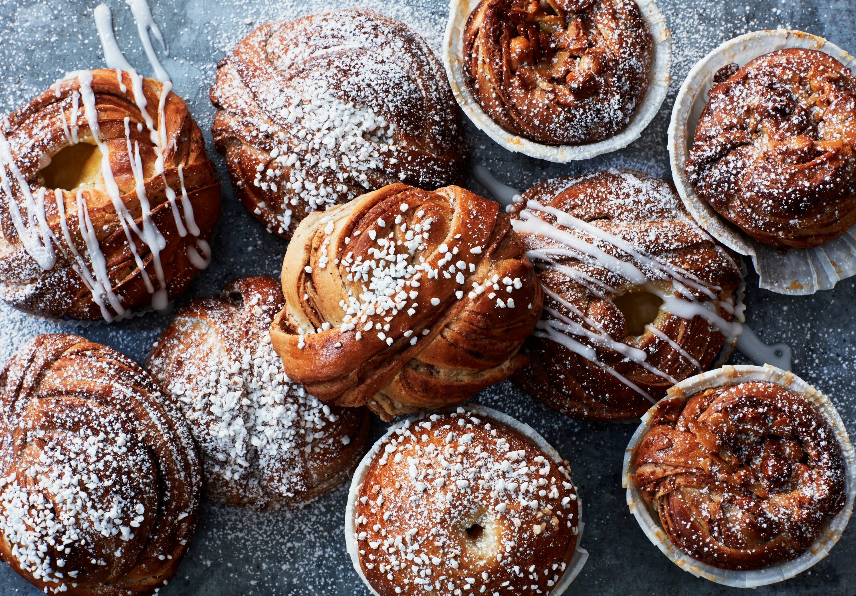 Шведские булочки. Kanelbulle. Шведские булочки с корицей. Скандинавские булочки.