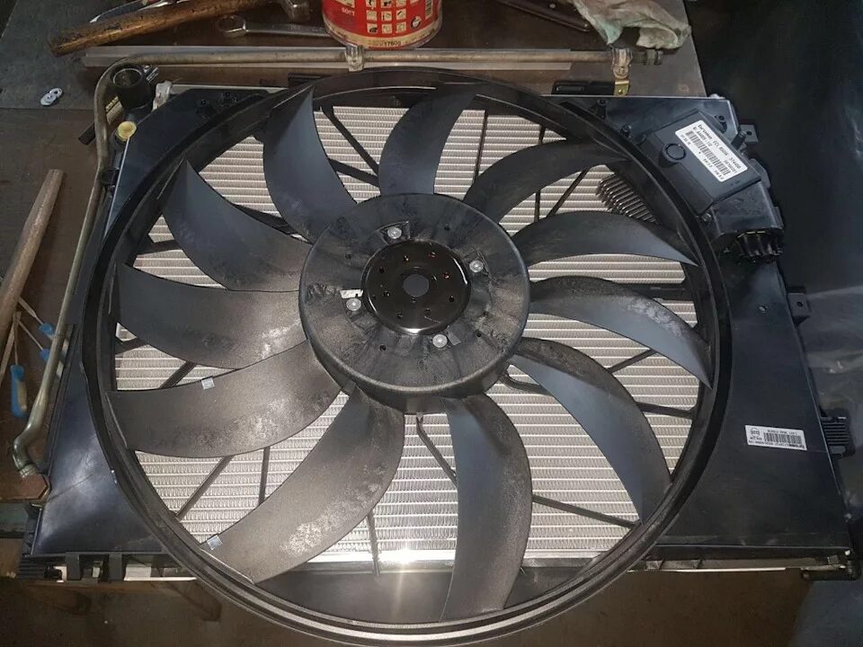 124 мерседес , вентилятор охлаждения. вентилятор 124. вентилятор 124. вентилятор радиатора w124. вентилятор мерседес 124.