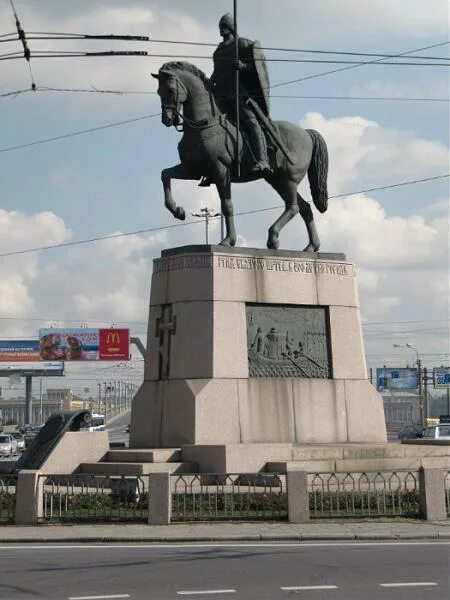 Памятник александру невскому в петербурге. Памятник Александру Невскому в Санкт-Петербурге. Козенюк памятник Александру Невскому. Памятник Александру Невскому в Санкт-Петербурге 2002 года.