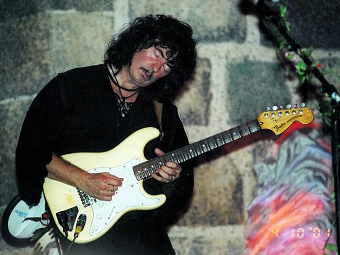 Ричи блэкмор с гитарой. Ричи блэкмор 2021. Гитары ричи блэкмора. Фендер ричи блэкмора. Ritchie blackmore deep purple.