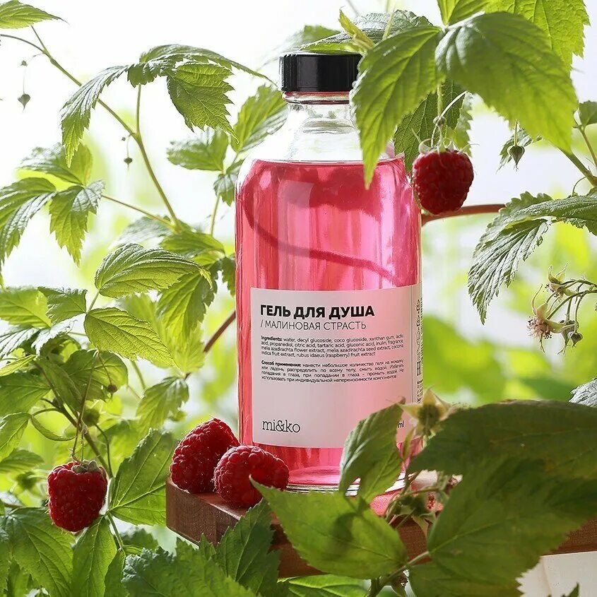 Sweet moments гель для душа. Гель д/душа «палмолив» 250 мл. Фруктовый десерт гель для душа "малиновый зефир" 400г 193 ₽. Гель для душа малиновый. Гель для душа малина.