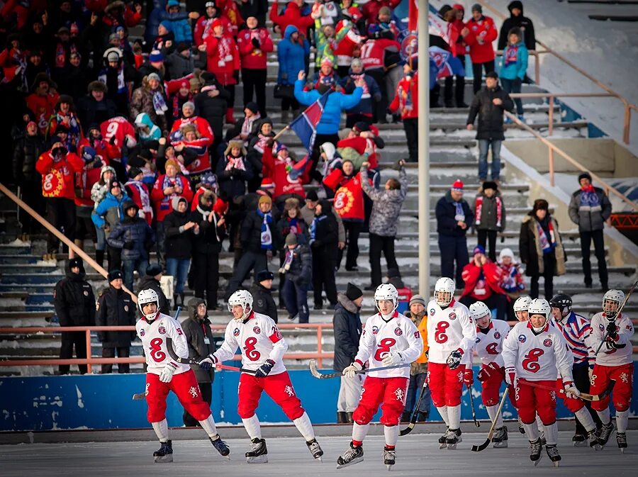 Россия россия 1 хоккей с мячом. Хоккей с мячом в Рязани. Ульяновск хоккей с мячом стадион фото.