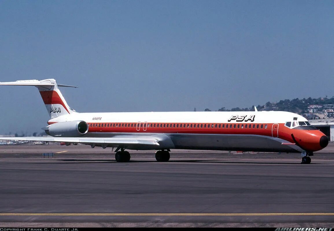 Мд 80. Дуглас МД 80. MCDONNELL Douglas MD-80. Макдоннелл Дуглас МД 80. МД-80 самолёт.