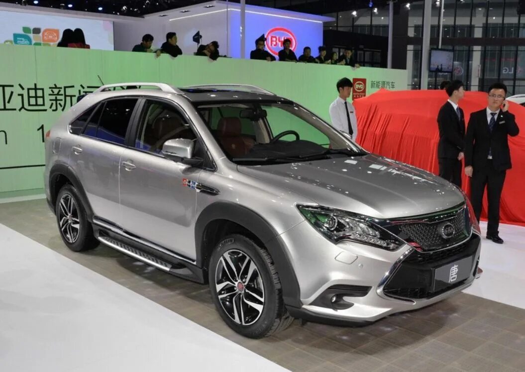 Китайский кроссовер. Китайский кроссовер qoros. Byd tang 2021. Jmc паркетник. Suv китай.