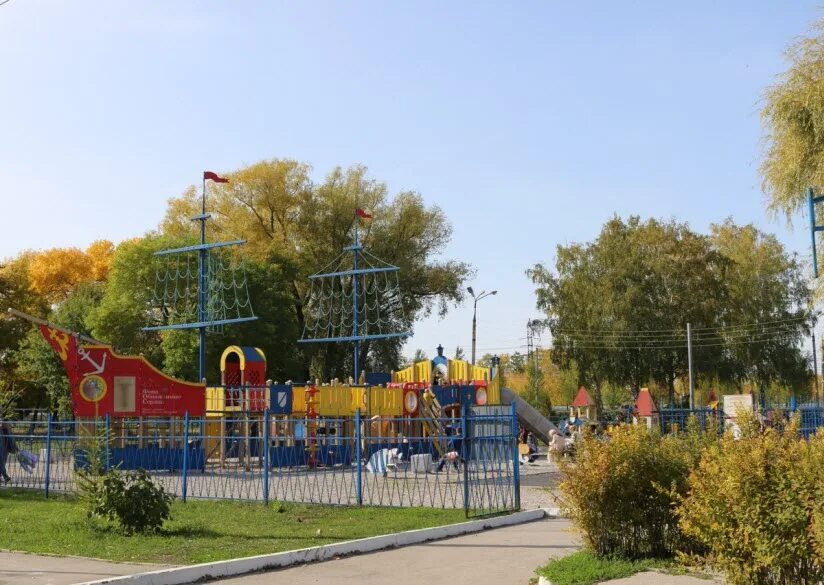 "На курорт без перелета", девиз у одного из мест этого города. А также где зарод
