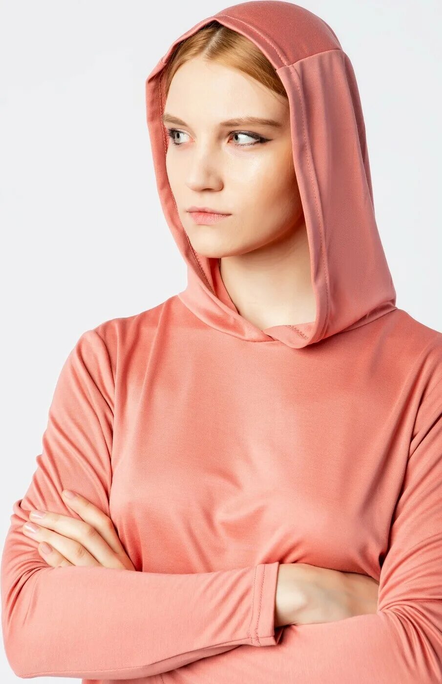 Лонгслив с капюшоном женский. Лонгслив с капюшоном женский от солнца. Лонгслив женский с капюшоном пума. Лонгслив с капюшоном. Лонгслив пума женские.