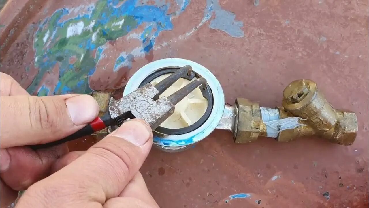 Водосчётчик НОРМА СВКМ-15V, разборка - YouTube