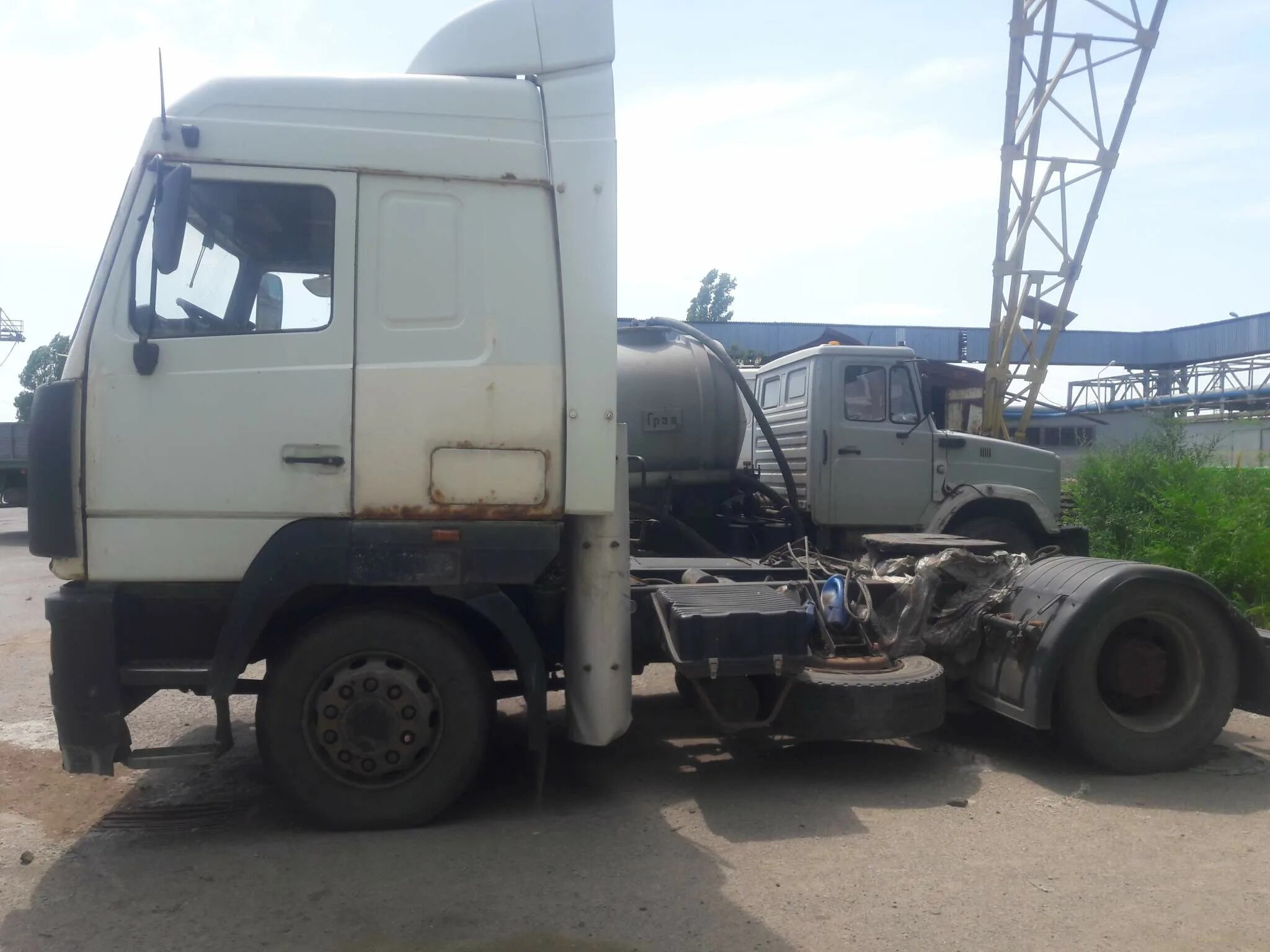 Седельный тягач вольво vnl. Грузовики мзкт волат. 460 2010. Новый краз тягач для дальнобоя. Седельный тягач урал-6464.