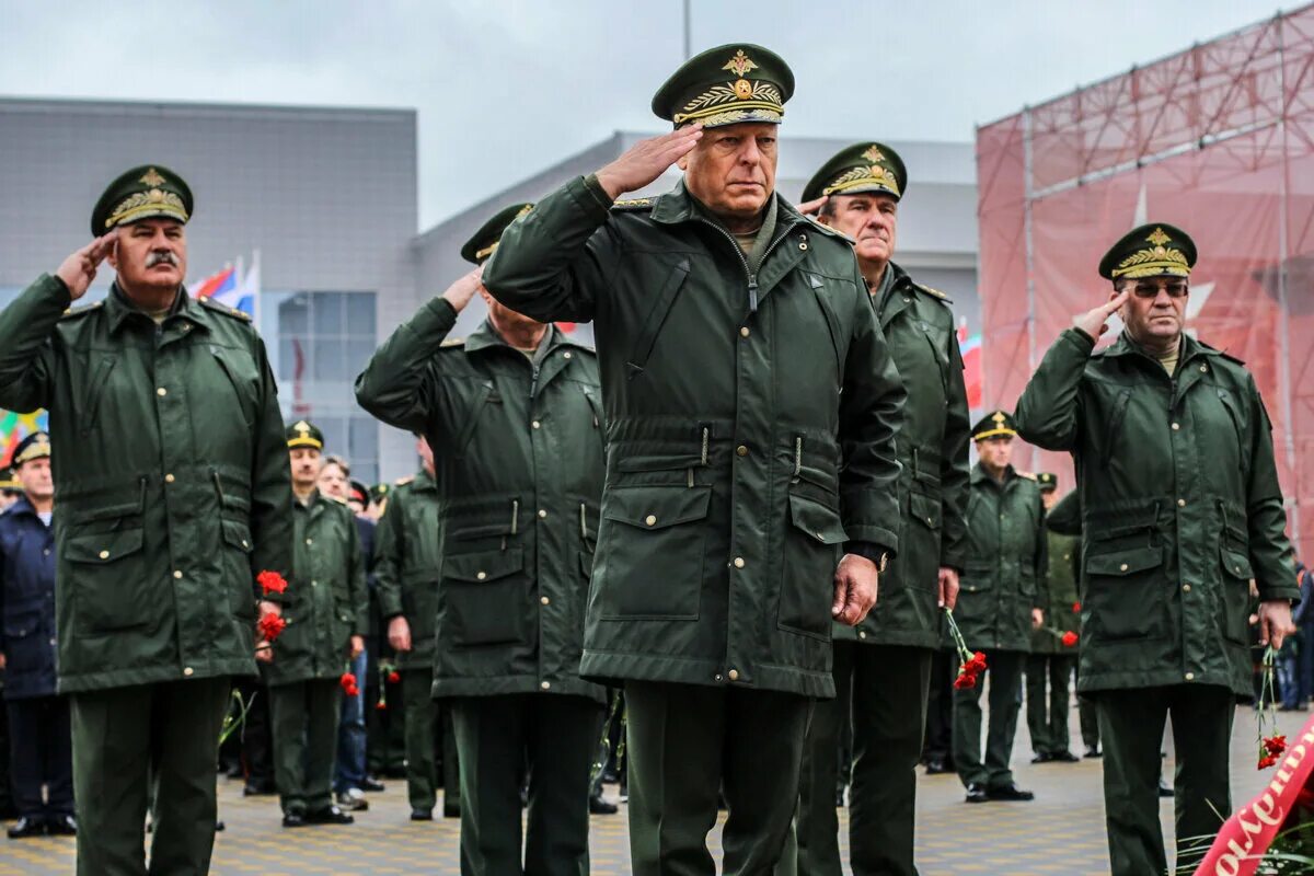 Повышение пенсии военным свежие новости. Военный пенсионер. Пенсия военнослужащих. Военные пенсионеры России. Военнослужащие пенсионеры.