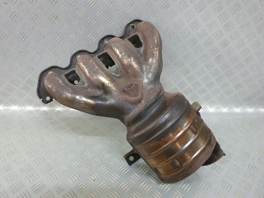 Катализатор опель инсигния. 8. Катализатора astra j. 6 turbo катализатор. Катализатора astra j.