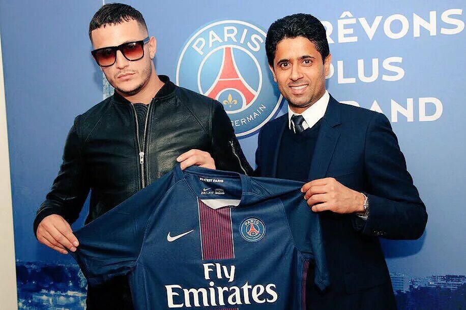 являюсь фанатом