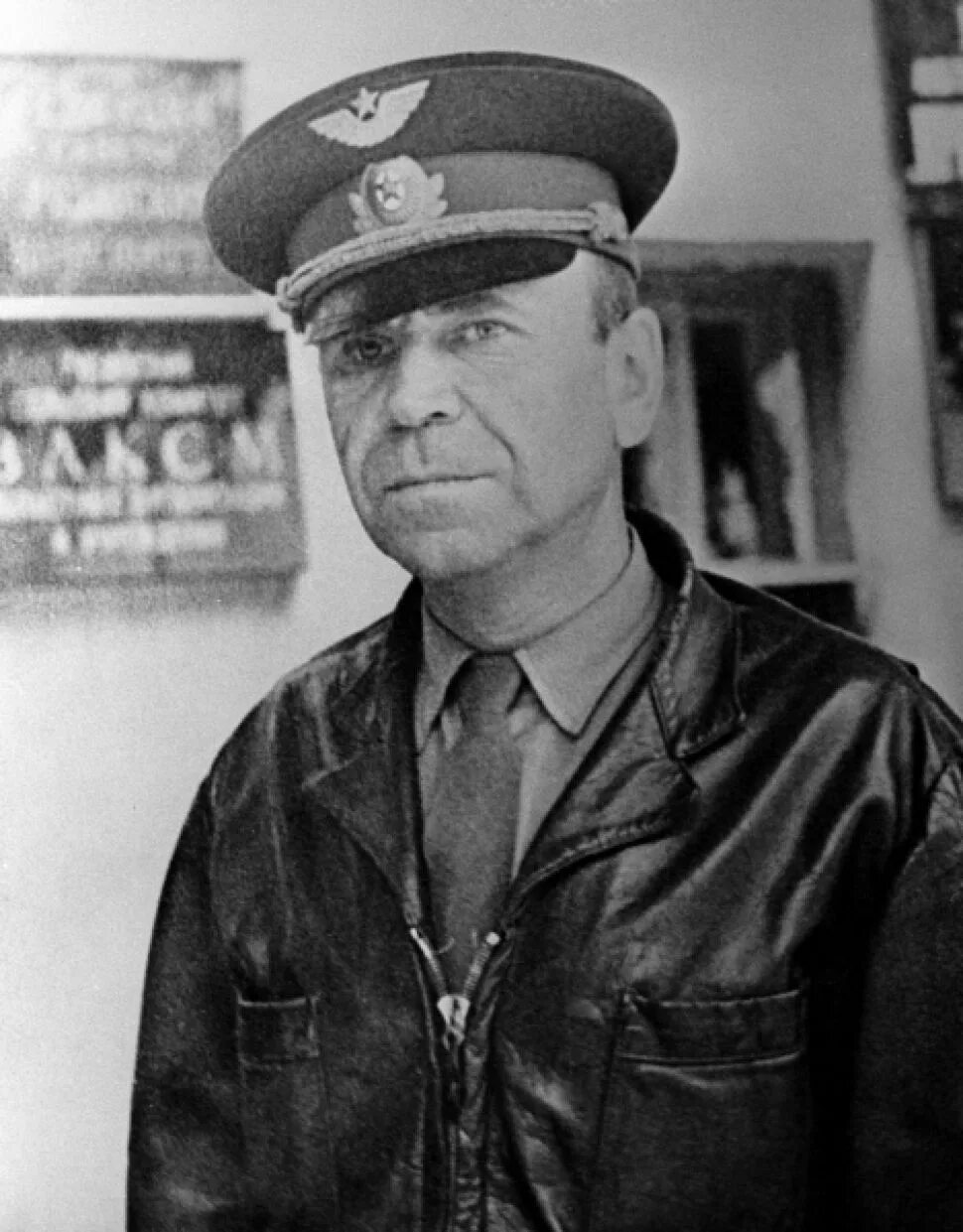 борис ковзан таран. борис ковзан летчик. летчик совершивший четыре тарана. летчик совершивший четыре тарана. ковзан борис иванович герой советского союза.