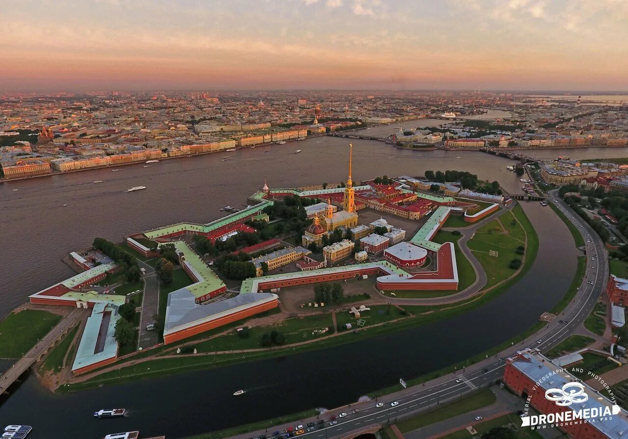 Заячий остров спб. Заячий остров фото. Питер заячий остров петропавловская крепость. Заячий остров спб. Петропавловская крепость вид сверху.
