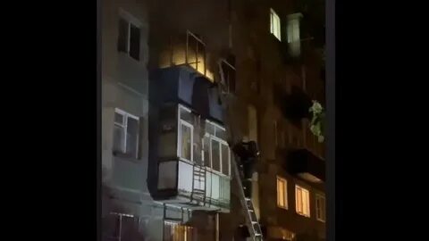Горит открытая дверь