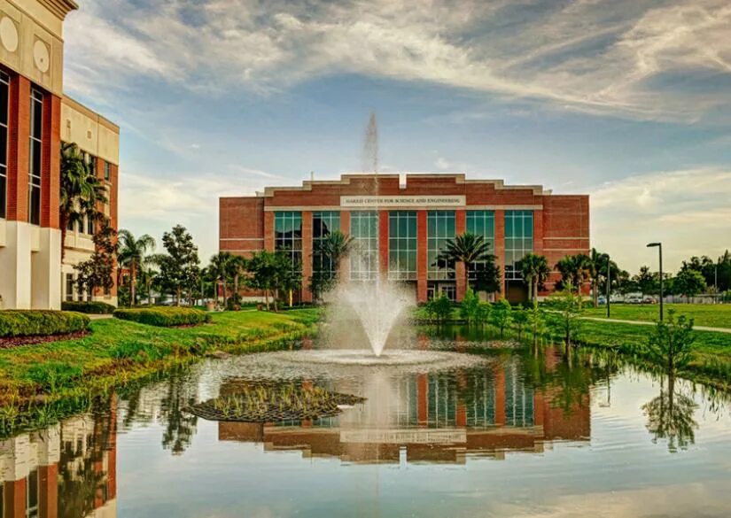 Tech university. Университет флориды university of florida. университет флориды кампус. кампус политехнического университета флориды (сша). здание международного университета флориды.