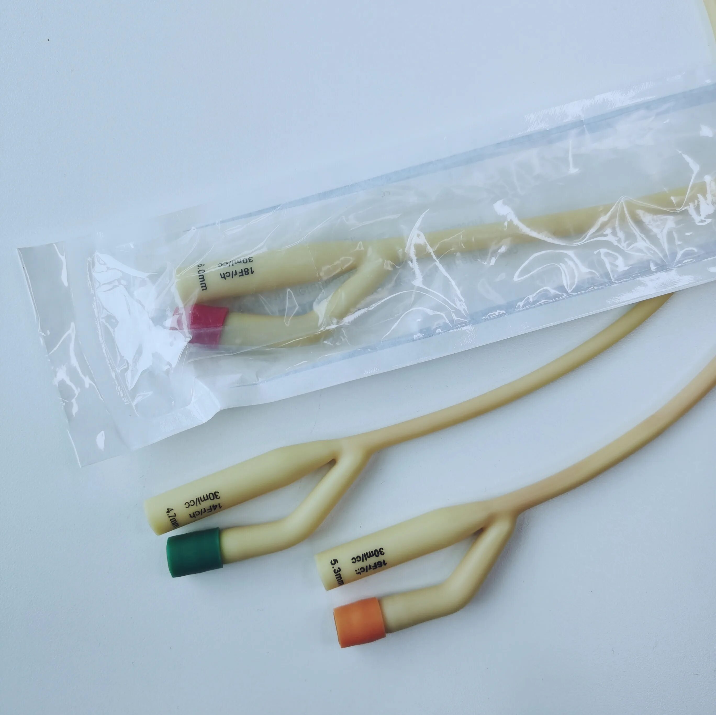 Мочевой катетер купить. Latex Foley Catheter. Латексные и силиконовые мочевые катетеры. Латекс катетер латексный. Катетер воздушный.