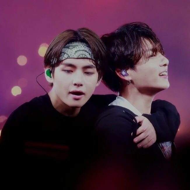 БТС taekook. Чонгук БТС. Вигуки BTS. БТС 2019 Чонгук и Тэхен. Тэхен и чонгук бтс 2024 новости