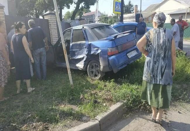 Погода в новошахтинске на 2. Авария в городе новошахтинске. автокатастрофа новошахтинск. дтп в городе новошахтинске вчера.