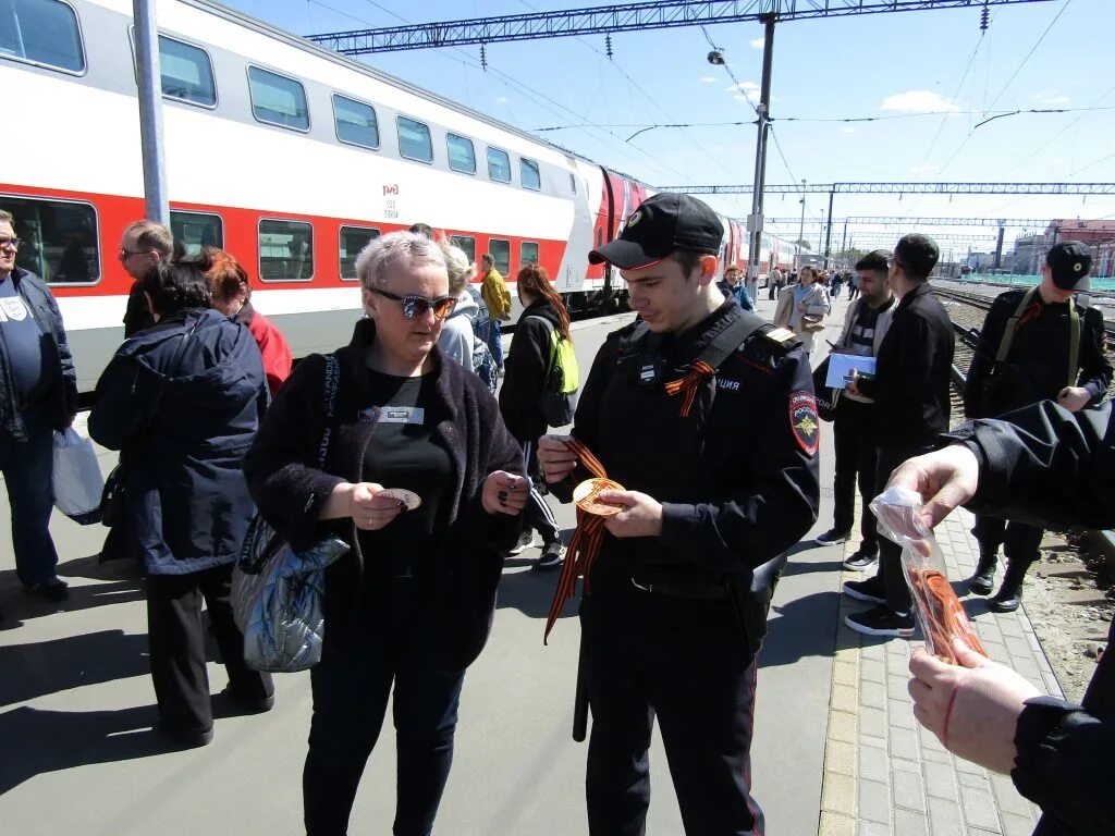 Линейный отдел Брянск Орловский. ЖД вокзал Брянск 1. Георгиевская ленточка полиция.