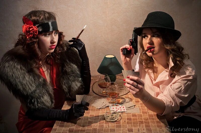 Mafia девушки. Красивая девушка гангстер. Mafia девушки. Мафия женский образ. Город грехов в стиле нуар.