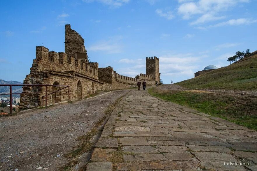Город крепость в крыму 6 букв м. Генуэзская крепость. генуэзская крепость судак и феодосия. крым судак крепость гаунзденская. крепостного комплекса генуэзской крепости.