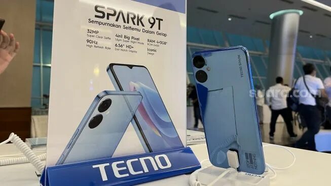 Реклама на телефон спарк 10. Текно Спарк 9про. Spark 9 Pro. Телефон Techno Spark 9 Pro. Чехол на Текно Спарк 9 про.