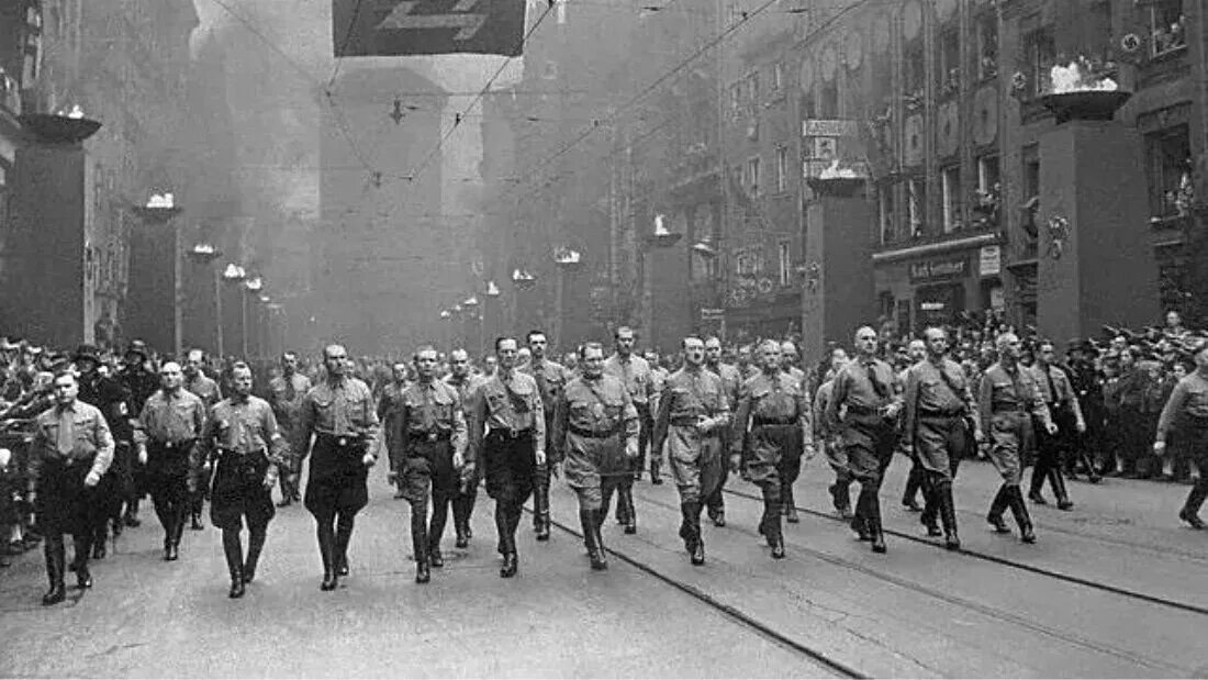 Что такое пивной путч. Пивной путч в мюнхене 1923 гитлер. адольф гитлер пивной путч. 1923 г. – пивной путч в мюнхене.. адольф гитлер 1923.