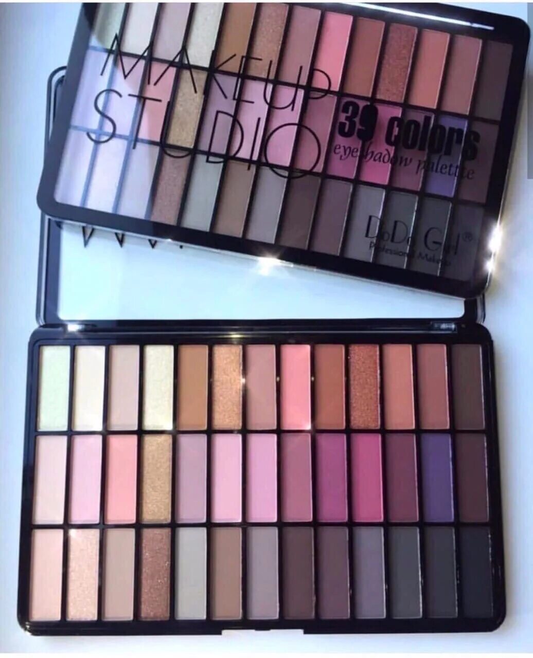 Палетка studio. Палетка теней додо герл. тени makeup studio dodo girl. dodo girl makeup studio 39 colors eyeshadow palette. палетка dodo girl eyeshadow.