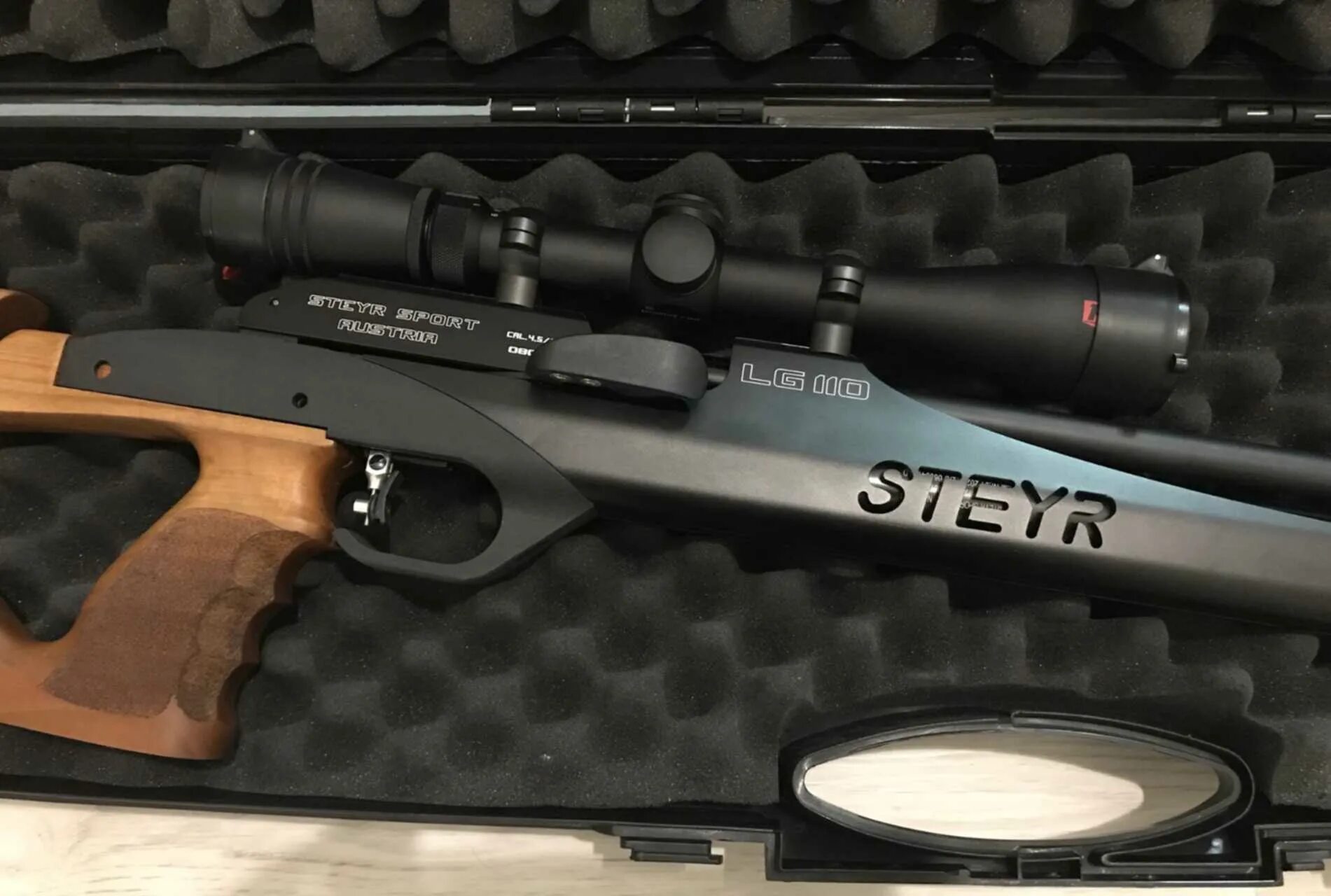 Пневматическая винтовка Steyr lg110. Steyr LG 110 High Power 4,5 мм. Steyr LG 110 Hunting. Steyr lg110 Hunting приклад.